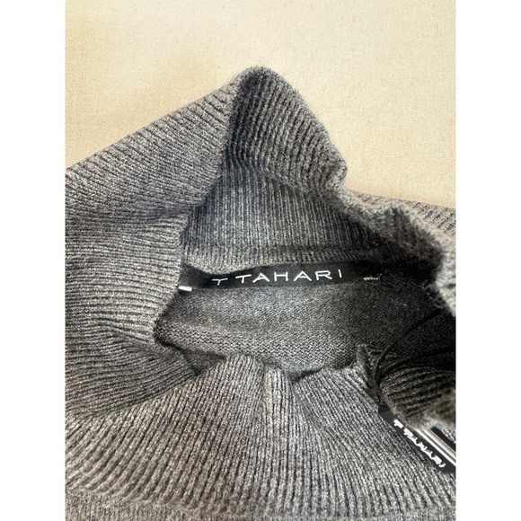 T Tahari Womens Mock Neck Sweater Top Size S Dark Grey Soft Knit Metallic Logo - Picture 5 of 7